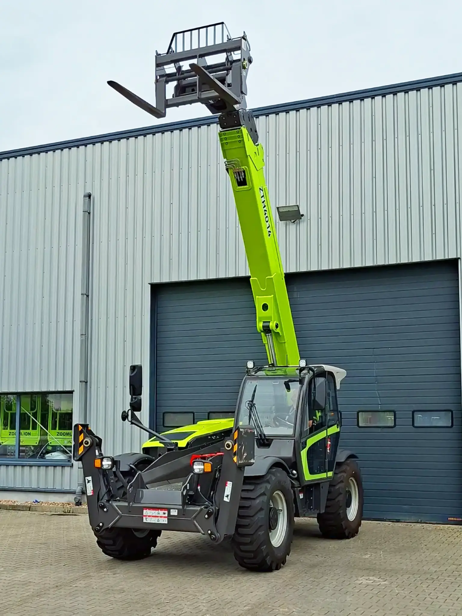 Zoomlion ZTH4014 - ładowarka teleskopowa